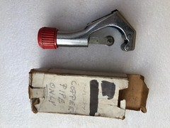 Malco TC312 Tube Cutter for 1/4&Prime; to 1 5/8&Prime; O.D. Tubing with Extra Blade &ndash; USA.