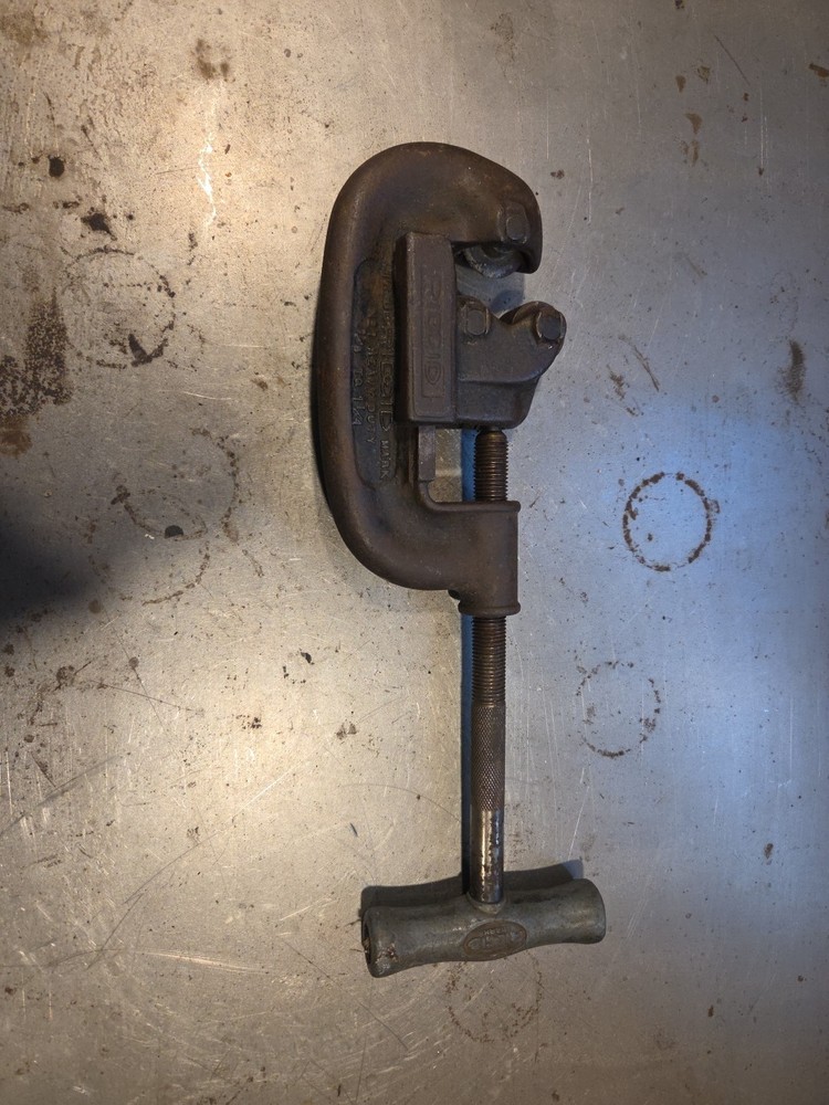 Vintage Rigid No. 1 Heavy Duty No. 1 & 2 Pipe Cutter Tool 1/8&Prime; To 1 1/4&Prime;