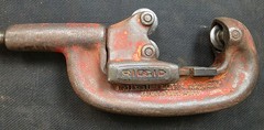 RIDGID 32820 1-A Heavy-Duty 3-Cutter Wheel Steel Pipe Cutter 1/8&Prime; &ndash; 2&Prime; USA