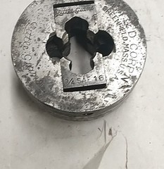 Little Giant 3/4&rdquo;-16 SAE Pipe Threader Die Head &ndash; 3&Prime; diameter &ndash; used