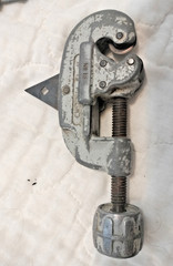 Lot of 2 RIDGID No 15 3/16&Prime; &ndash; 1-1/8&Prime; & PROTO No 350 1-1/8&Prime; Tubing Pipe Cutter
