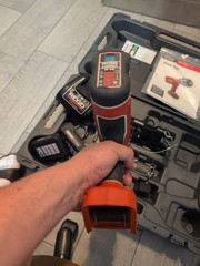 Nice RIDGID RP 210 Press Tool Kit for PEX with 2 Batteries ,Charger, 1/2 Clamps