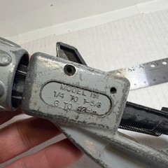 RIDGID 151 Screw Feed Pipe Cutter 1/4 to 1 5/8 in (6 to 42mm) Model 151