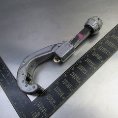 Ridgid 205 Enclosed Feed Tube Cutter 1/4&Prime; &ndash; 2-3/8&Prime; OD The Ridge Tool USA