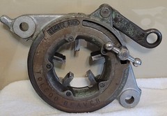 TOLEDO BEAVER QUADRA-TYPE 2-1/2&Prime; TO 4&Prime; DIE HEAD WITH DIES (NOS)