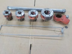Ridgid Working 00R Pipe Threader w/6 Die 1&Prime;, 3/4&Prime;, 1/2&Prime;3 /8&Prime;, And Carrier