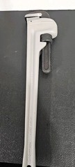 URREA 824A Aluminum Pipe Wrench Length 24&Prime; and Max Pipe Capacity 3&Prime; Light Weight