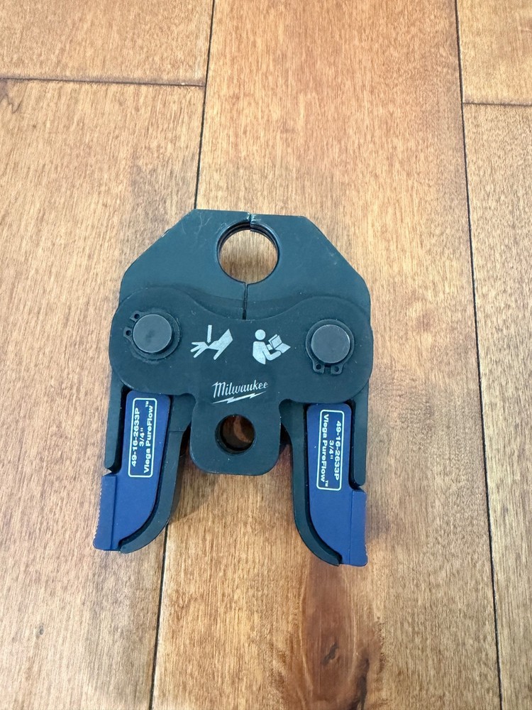 Milwaukee 49-16-2633P 3/4&rdquo; Viega PureFlow Jaws For Short Throw Crimper 3/4&rdquo; PEX