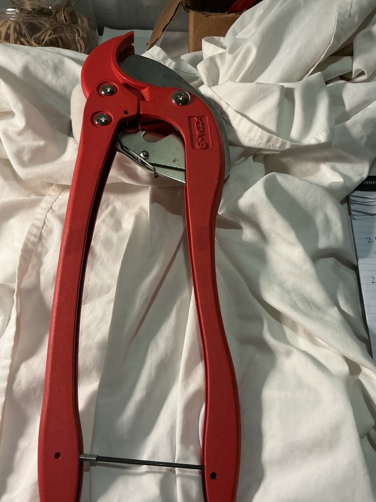 PVC Pipe Cutter for up to 2-1/2&Prime; (63mm) O.D.