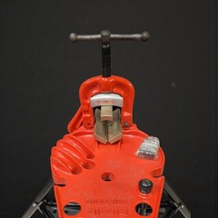RIDGID 40130 40A PORTABLE YOKE VISE 1/8&rdquo; WITH NEW SET JACKSON JP JAWS PVC.