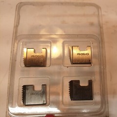 RIDGID 1/4&Prime; NPT FH THREADING DIES