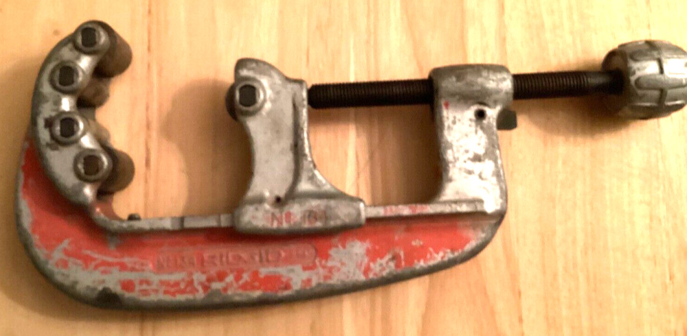 RIDGID TOOLS NO. 134 PIPE CUTTER 1-1/8&Prime; TO 4-1/2&Prime; O.D.