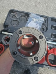 RIDGID 36475 12-R 1/2&Prime;-2&Prime; NPT Exposed Ratchet Pipe Threader Set Used