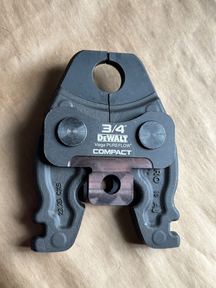 DeWalt 3/4&Prime; Compact Viega Pureflow Press Jaw Tool DCE216034