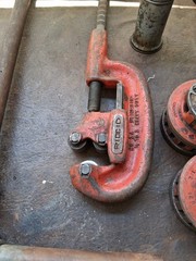 Ridgid 12-R W/1/2&Prime;, 3/4&Prime; Dies & Spiral Reamer+ Number 2A 1/8&Prime; To 2&Prime; Pipe Cutter