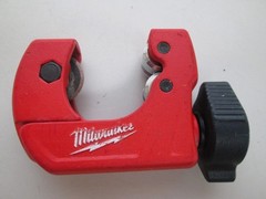 Milwaukee Tool 48-22-4251 1&Prime; Mini Copper Tubing Cutter