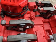 Milwaukee 2922-22 M18 Force Logic Press Tool/RAPID CHARGER/HIGHOUTPUT 8.0