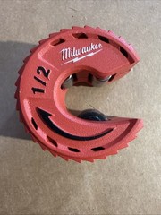 Milwaukee 1/2 in. Close Quarters Tubing Cutter Model 48-22-4260