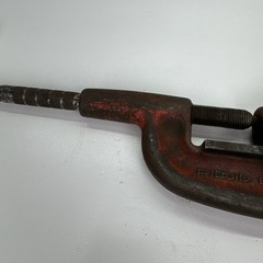 Lot of 3 Ridgid Heavy Duty Pipe Cutter 1/8in to 2in Models 1ea No2A 2ea No 202