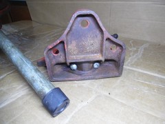 31 + #,s RIDGID 65-R PIPE THREADER 1&Prime; to 2&Prime; CAPACITY & USA VISE 1/8&Prime; to 2 1/2&Prime;