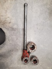 RIDGID 00-R RATCHETING PIPE THREADER SET w/3 DIES, 1/2&Prime; & 3/4&Prime; &1&Prime;