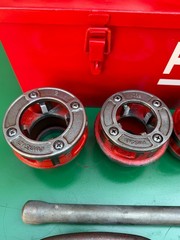 RIDGID Model 700 Power Drive Pipe Threader 12R Die Head Set 1/2-2 NPT Metal Case