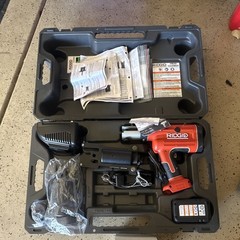 RIDGID RP 240 Copper Press Tool Kit 1/2-1 5/8 in w/ Case Battery Charger