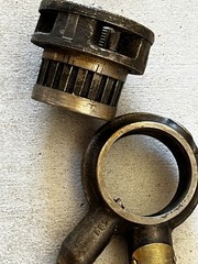 Vintage Toledo No. 11-1, Ratcheting Pipe Threader With Die Head AND HANDLE