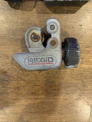 Lot Of (7) Various Pipe Cutters Ridgid, Alue, Imperial, Husky & unbranded