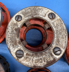 LOT &ndash; RIDGID Pipe Threader Die Head Assortment Ratcheting Pipe Threader & Reamer