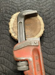 Ridgid 24&Prime; Pipe Wrench &ndash; Ridge Tool Co. &ndash; Heavy Duty &ndash; USA