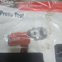 RIDGID RP 210 Press Tool Kit for PEX w/Batteries, Charger, 1/2&Prime; & 1-1/4&Prime; Clamps