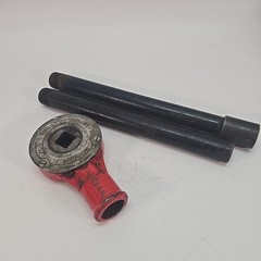 Ridgid D223 1&Prime; Square Drive Pipe Threader Ratchet Wrench with Long 28&Prime; Handle