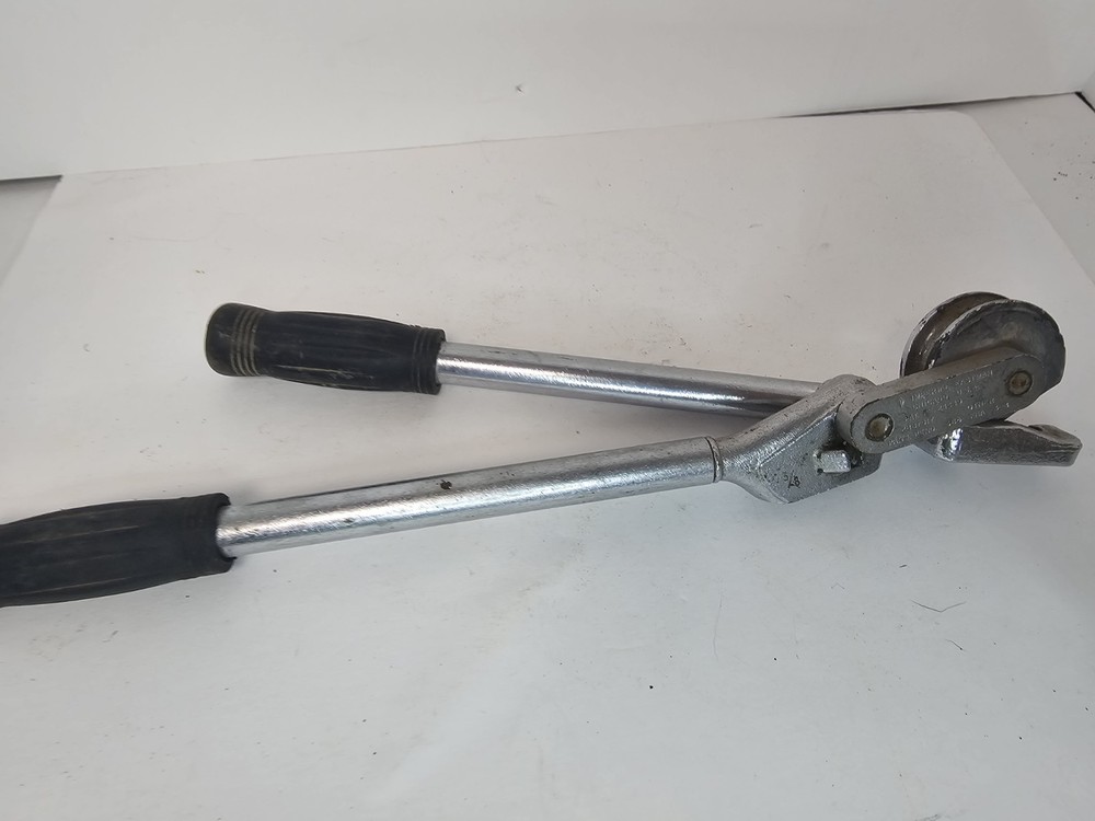 Imperial Eastman 3/8&Prime; Pipe Tube Bender Brake Line 364 FHA 3-8 15/16&Prime; Radius Tool