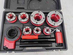 Central Machinery Ratcheting Pipe Threader Kit 3/8&Prime;-2&Prime; 10 Pc Great Condition