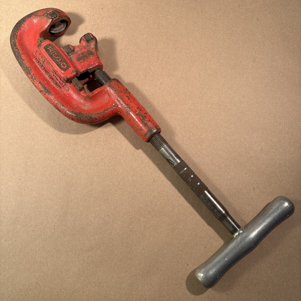 Rigid Pipe Cutter Heavy Duty No. 2A 1/8 in To 2 in, Really Nice Condition