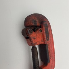 Ridgid Tools No. 2A Heavy Duty Wide Roll Pipe Cutter 1/8&Prime; to 2&Prime;