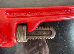 Ridgid 14&Prime; Heavy Duty Pipe Wrench Ridge Tool Co. Elyria, Ohio USA Red ~ Unused
