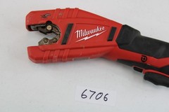 Milwaukee 2471-20 M12 Cordless Copper Tubing Cutter &ndash; Red-used-6706