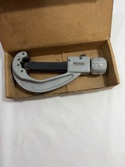 Ridgid 31642 Model 152 Quick-Acting Tubing Cutter (1/4&Prime; &ndash; 2-5/8&Prime;)