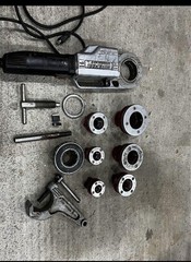 Super-ego supertronic 2000-2 pipe threader