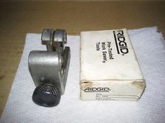 Ridgid No. 104 Tubing Cutter 3/16&Prime; to 15/16&Prime; OD &ndash; 5-24mm w/Box. VGC