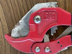 Orbit Heavy Duty PVC Pipe Cutter with Rubber Handle 1/2&Prime; &ndash; 1&Prime;