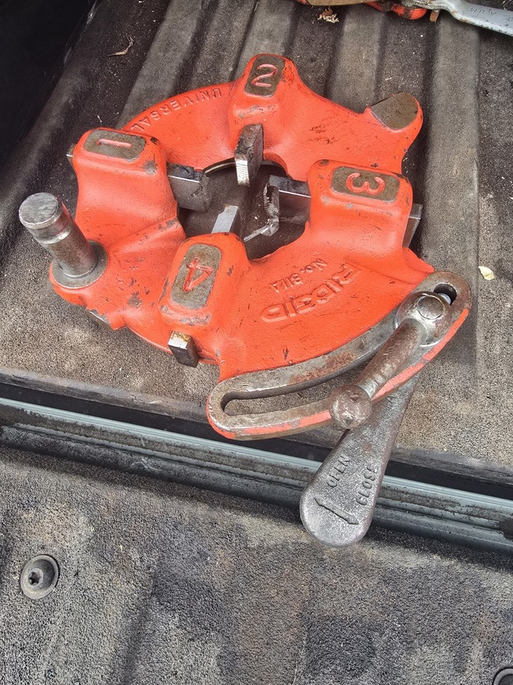 RIDGID 811A Universal Threader Quick Opening W/Dies 1/8-2&rdquo; Pipe 300 Threader 535