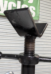 Folding V-Head Pipe Stand 12&Prime;/2000Lb Cap 27-41&Prime; Adjustable Height 33-05-250
