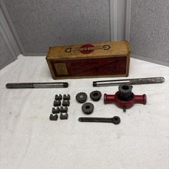 GTD Greenfield No. 260 Thread Cutter W/Handles And Dies in OEM Complete