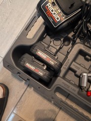 Nice RIDGID RP 210 Press Tool Kit for PEX with 2 Batteries ,Charger, 1/2 Clamps