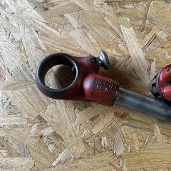 RIDGID 00-R Manual Ratcheting Threader With Dies