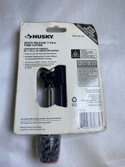 PIPE Cutter 1 1/8 INCH. HUSKY With Extra Blade Included