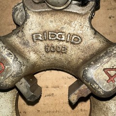 RIDGID BOLT DIE HEAD 500B Bolt with 1 1/4&rdquo; X 7 UNC Dies